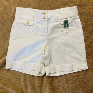 L.L. Bean cotton blend, cuffed shorts